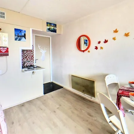 Vanguard - 4 Personnes Mae-9594 לה קורבייר